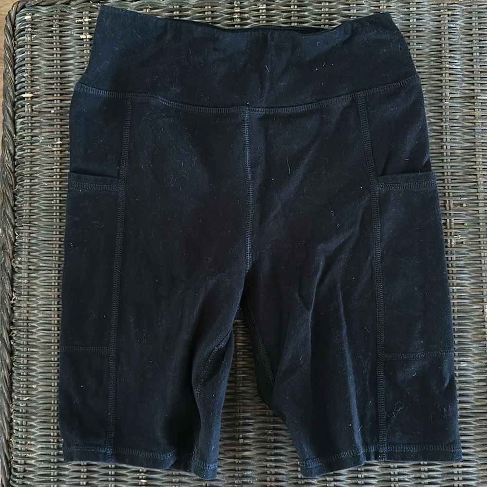 So Lounge Life Girl's Small Black Bike Shorts Spandex Activewear